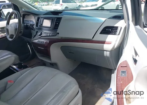 2014 Toyota Sienna Xle V6 8 Passenger из США, поврежденный, VIN 5TDYK3DC4ES414728